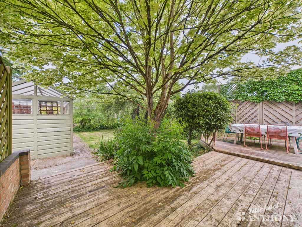 CAM03218G0-PR0659-STILL027