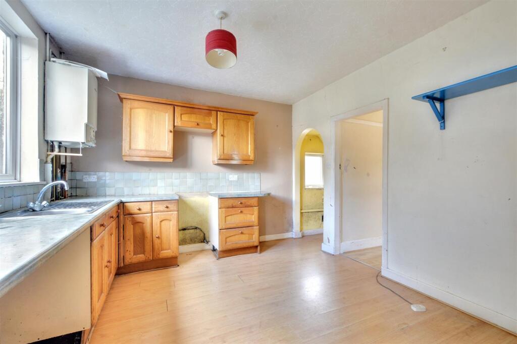 Kitchen_3.jpeg