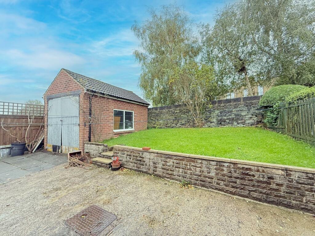 GARDEN/GARAGE