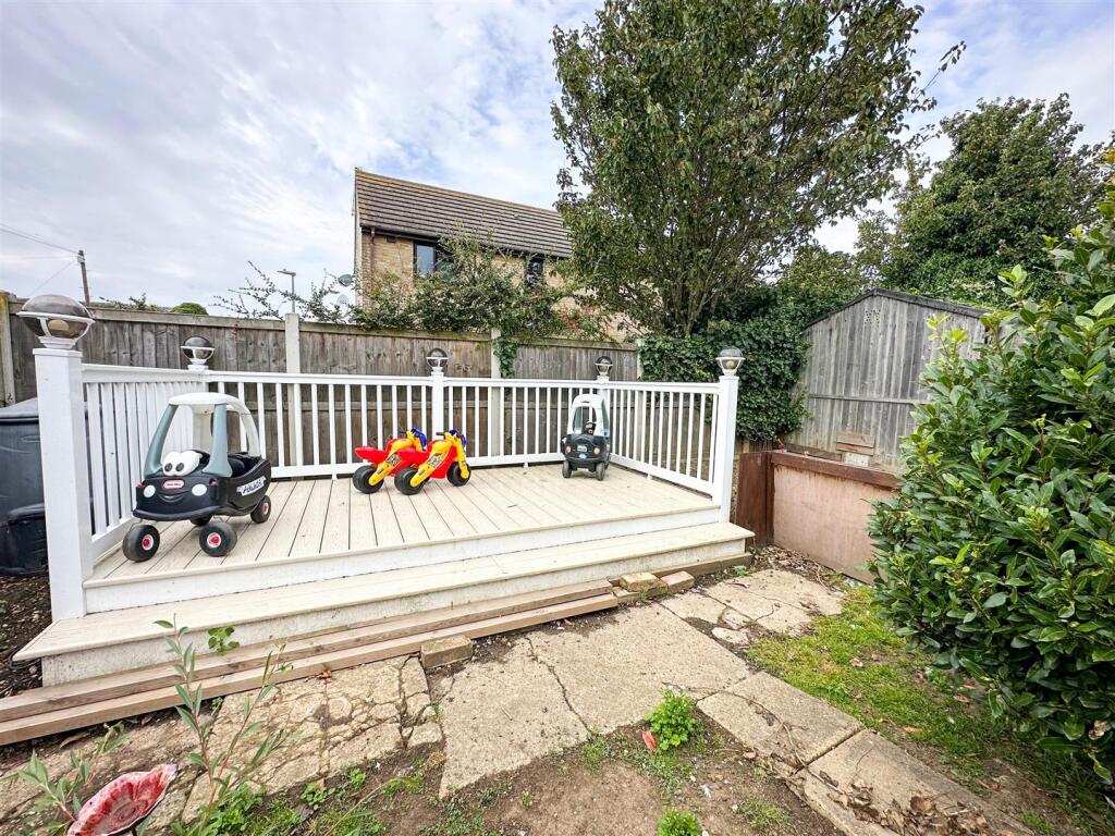 ALTERNATE VIEW OF GARDEN