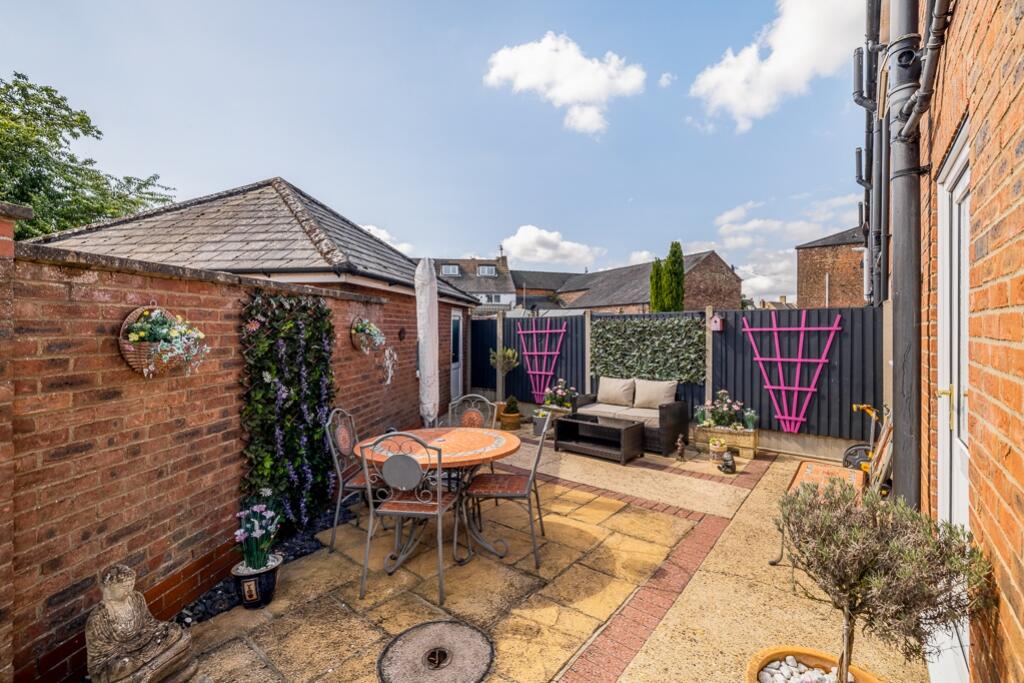 1 Barnsdales Mews (Donington)-9