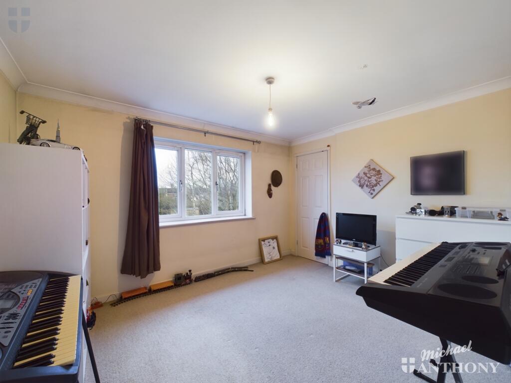 CAM03218G0-PR0527-STILL020