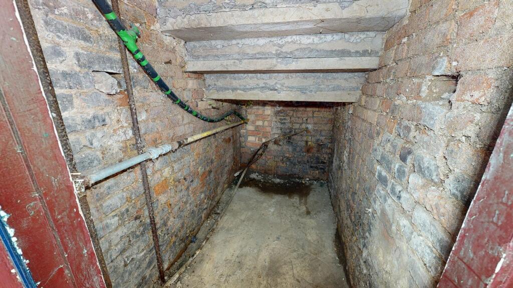 Flat A, 41 Alvington Crescent, Hackney, London, E8 2NN