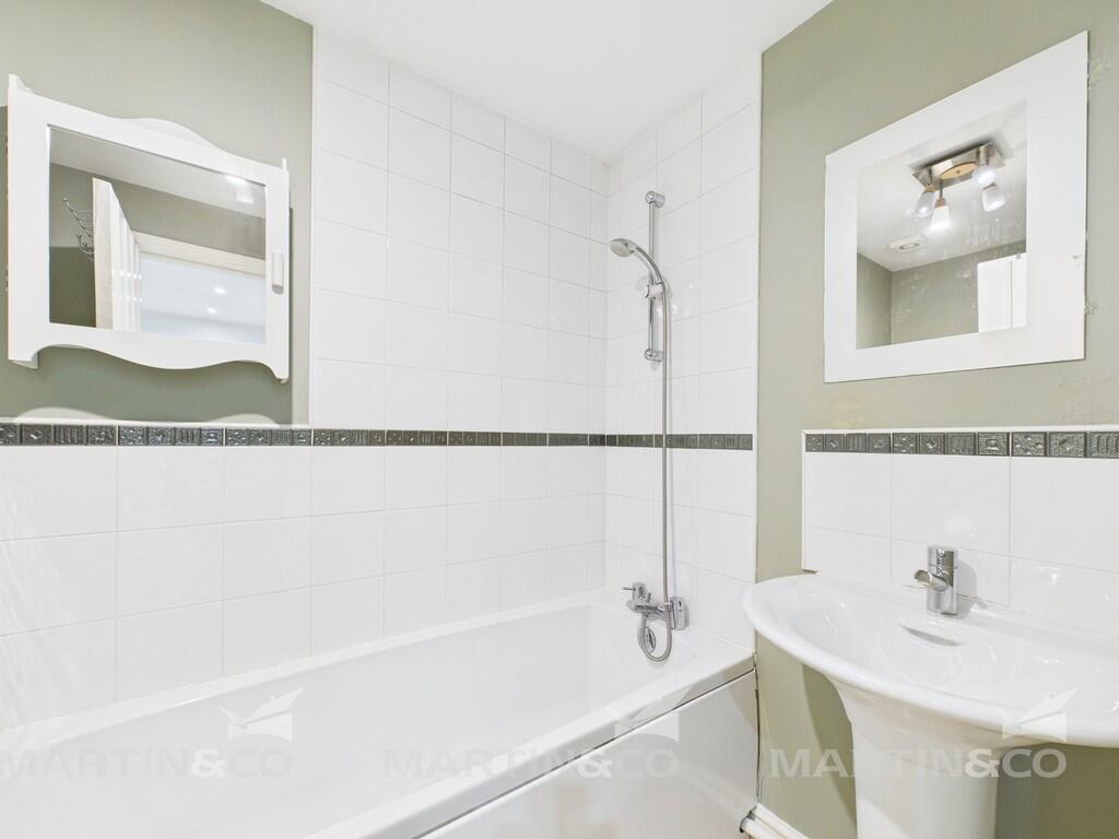 CAM02406G0-PR0435...