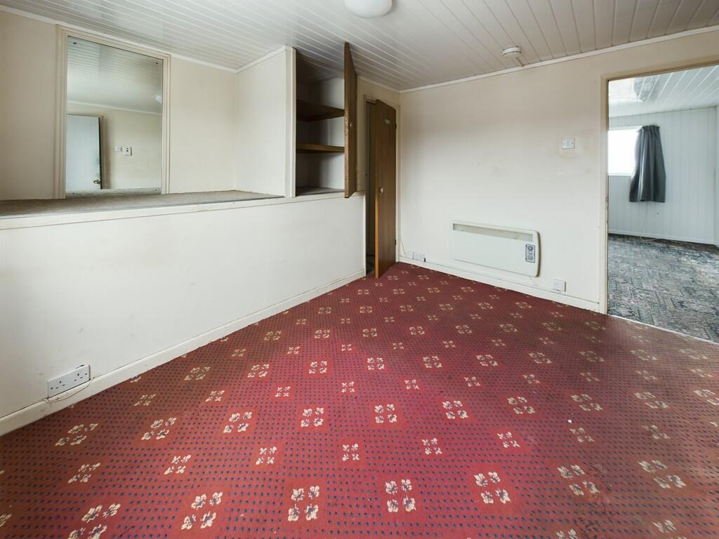 CAM03974G0-PR0102...