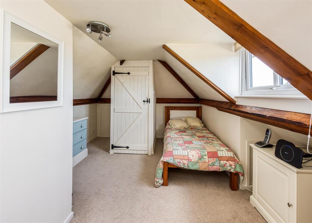 8 Crockington Close-Bedroom 3.jpg