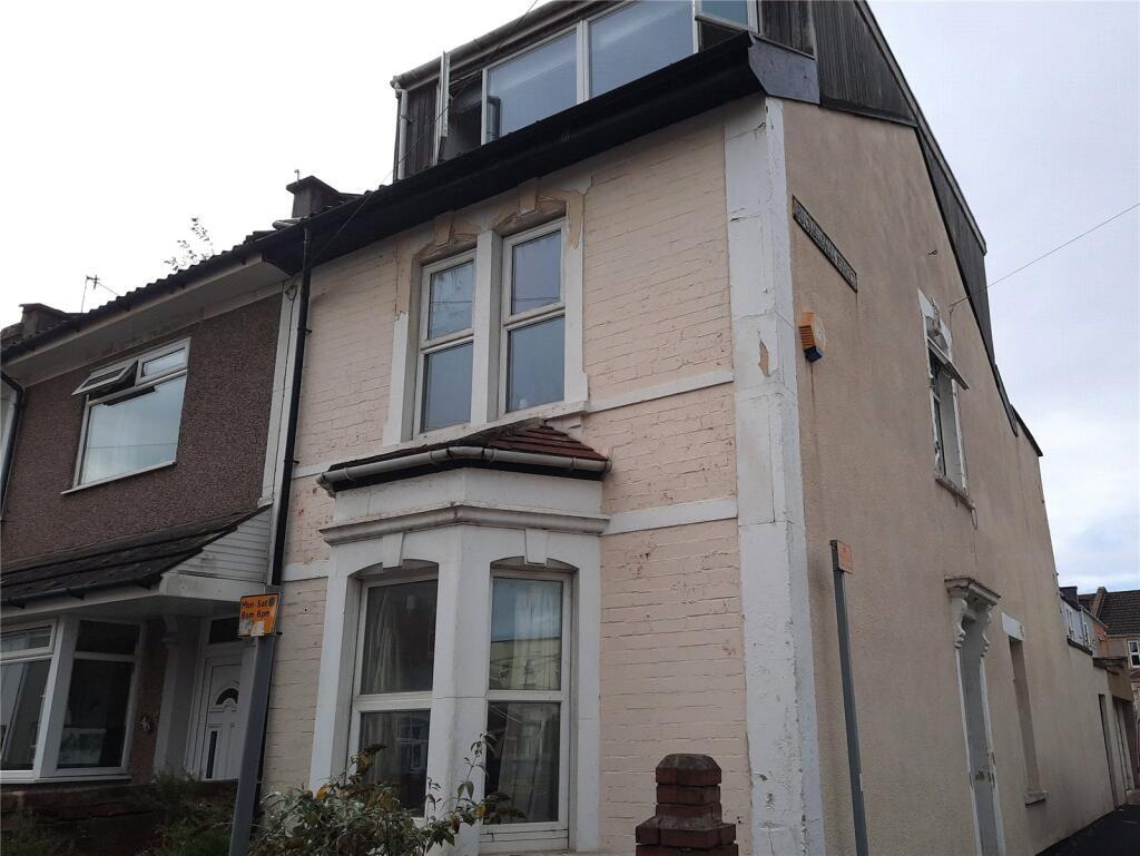 A charming semi-detached house featuring classi...