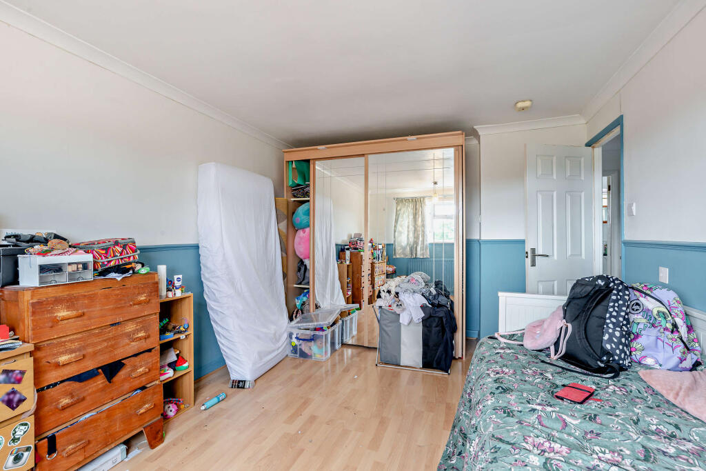 Bedroom 3-Pro T202508112035.jpg