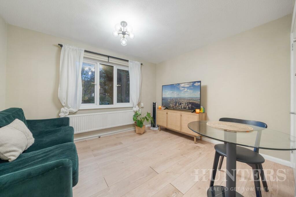 Flat 1, Elliot Court N15 4UD-7.jpg