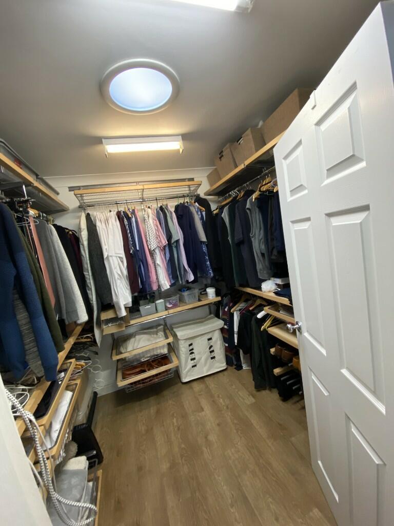 Walk-in Wardrobe