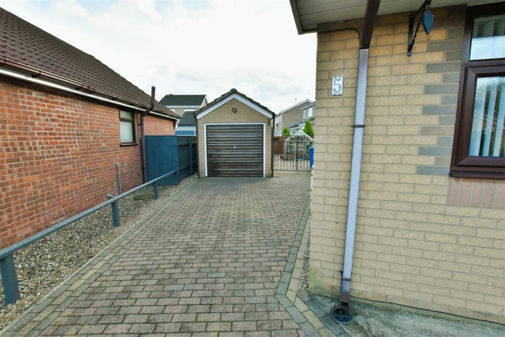 Driveway.JPG