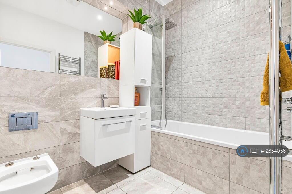 First Floor Bathroom 