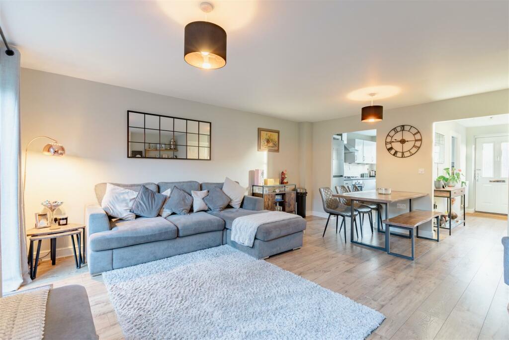 Living/Dining Room