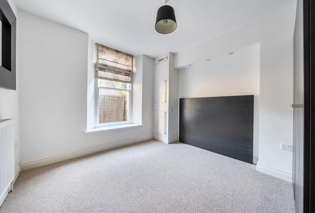 1301301-9-683dbf5...