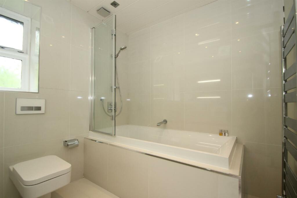 Bathroom Aspect 2
