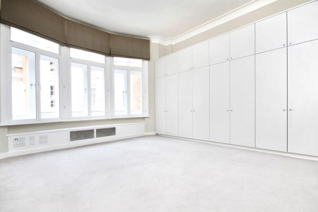 three bedroom Her...