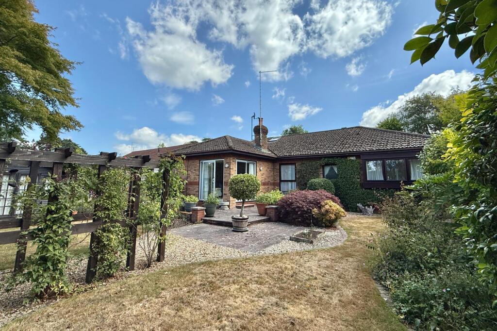 4 bedroom Bungalow for sale