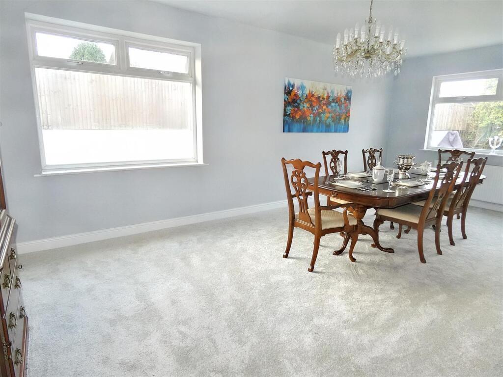 P1050415 (Large).jpg