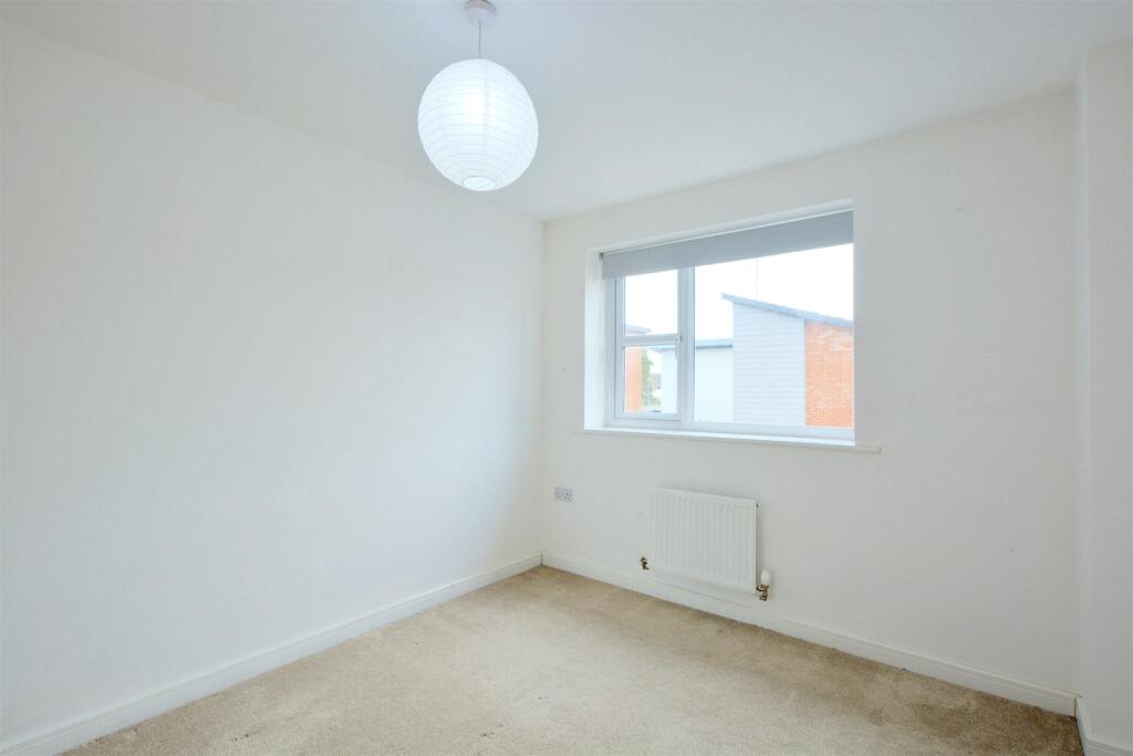 Bedroom 2_1.jpeg