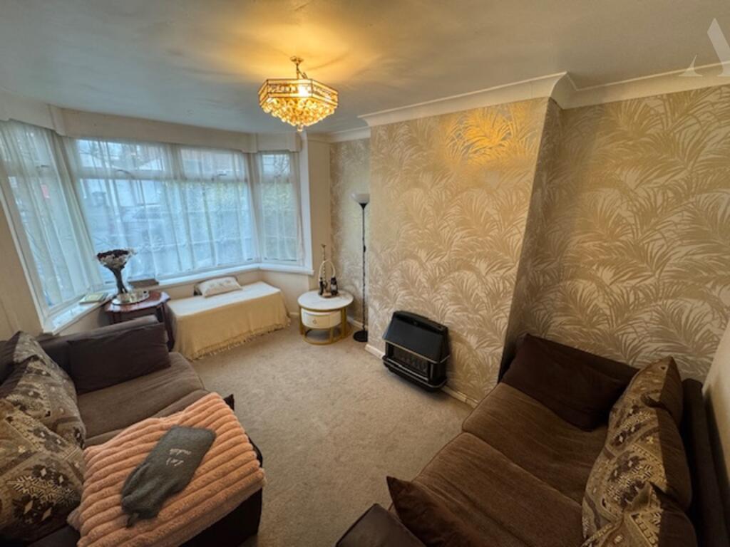 73 Twycross Grove front reception room