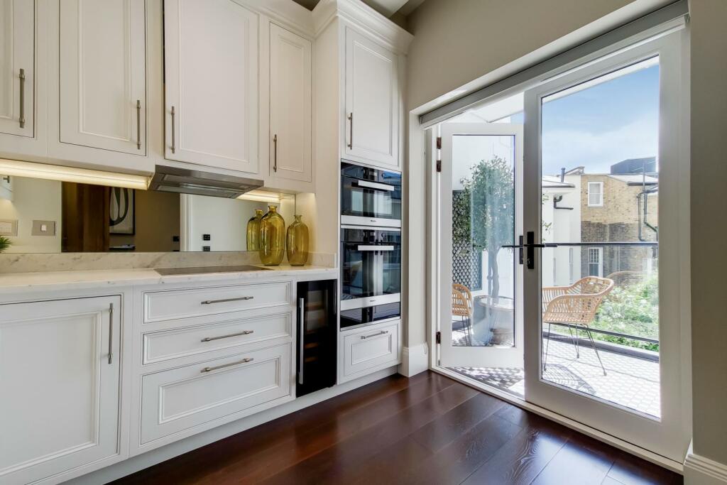 6_Kitchen-0.jpg