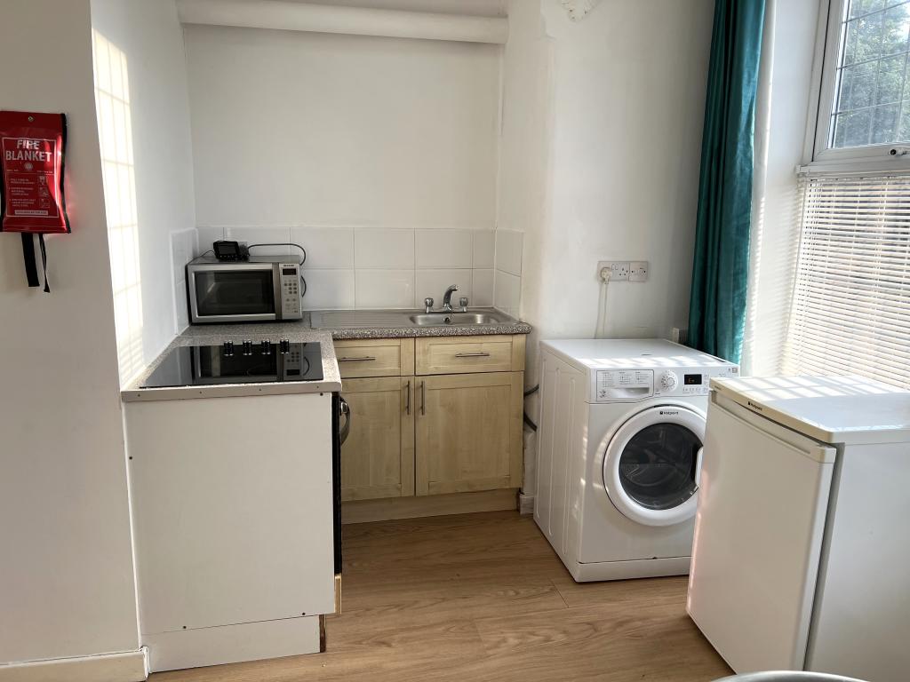 Flat 2 Wellington Road