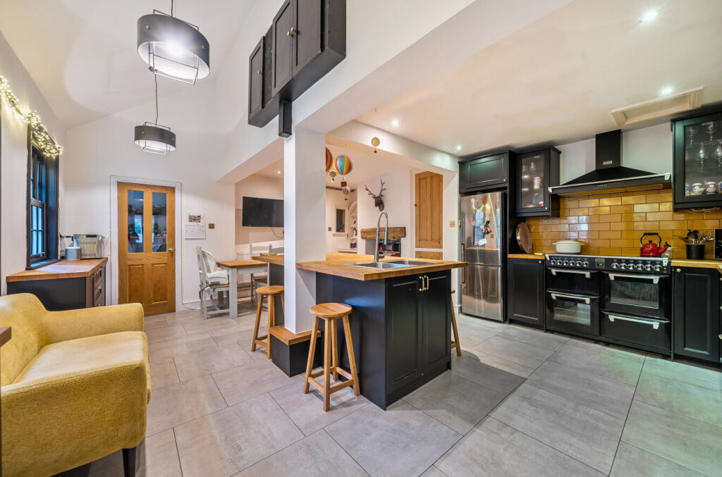 1328135-7-687944c...