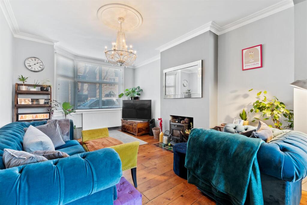 Sitting/Dining Room