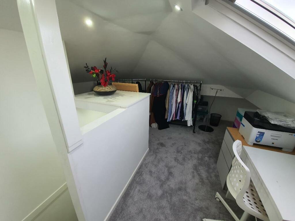 LOFT ROOM