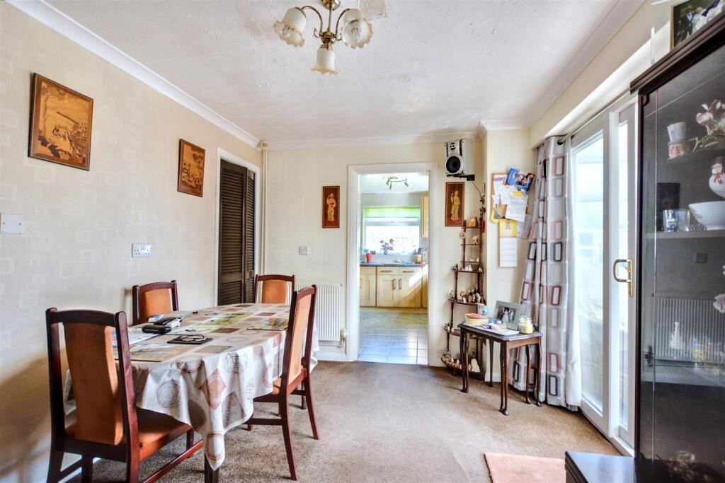 Dining Room_2.jpeg