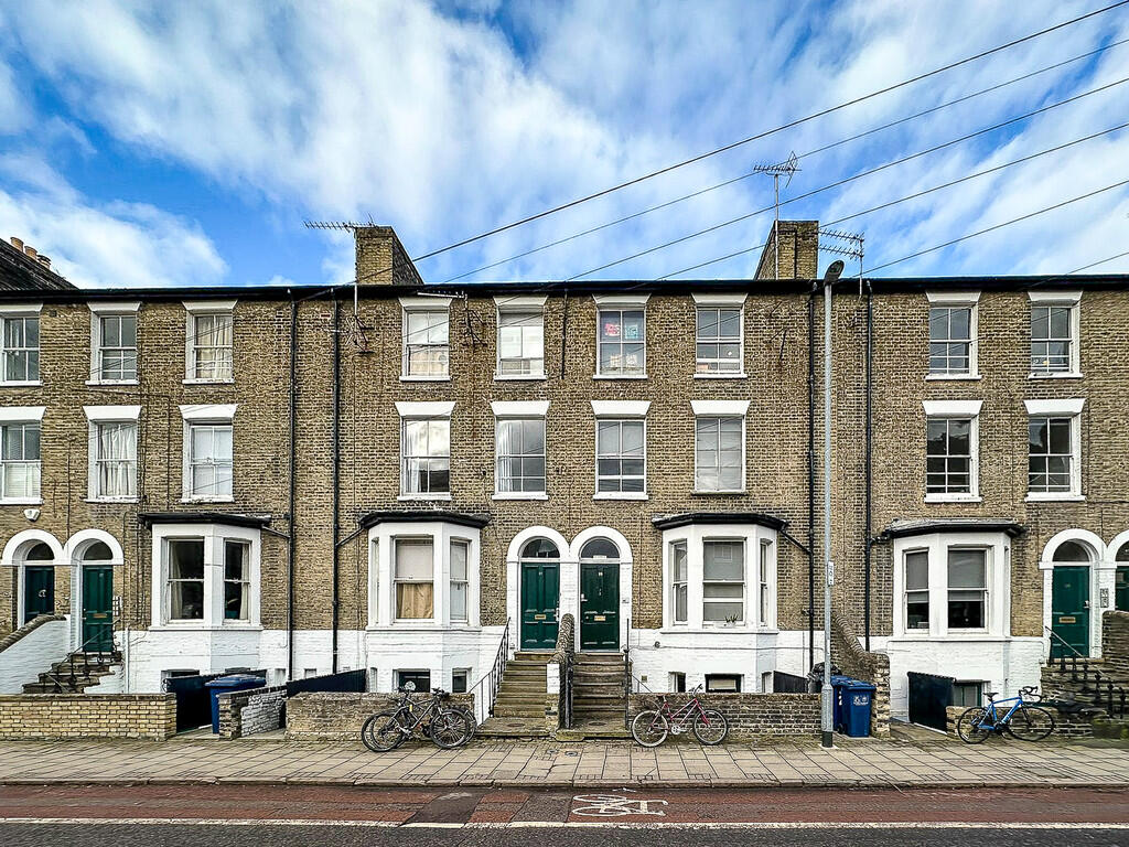 External front (2...