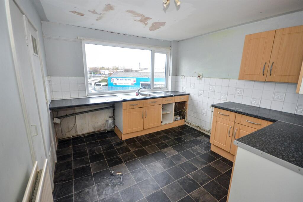 Kitchen/Breakfast Ro