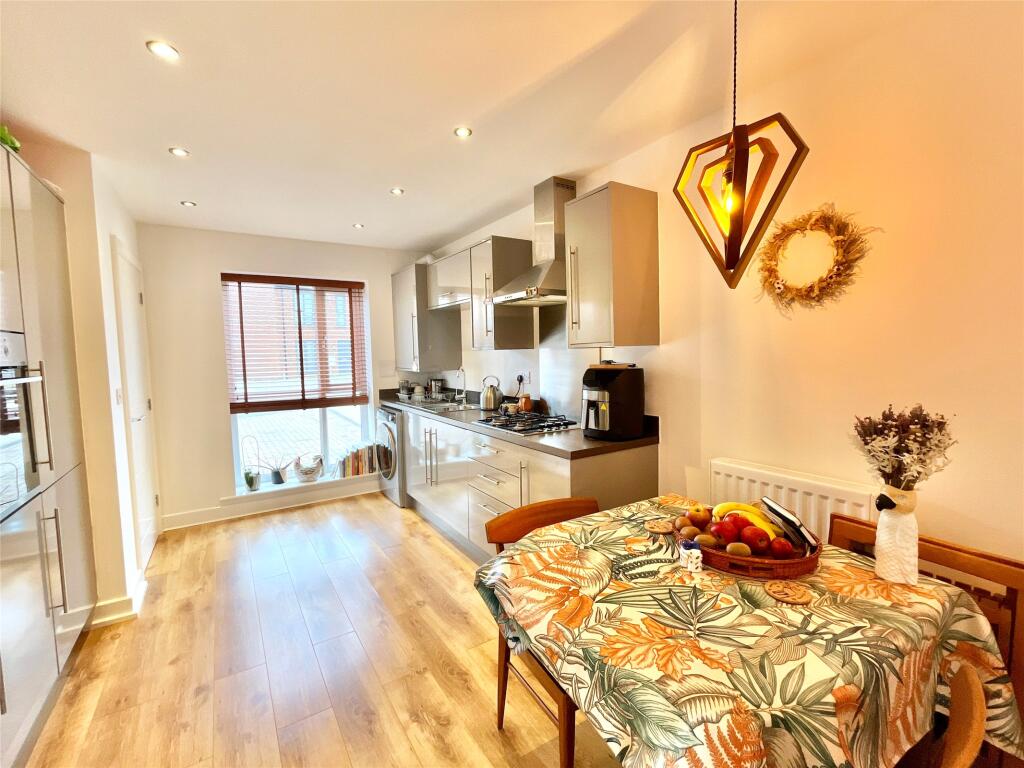 Dining Kitchen