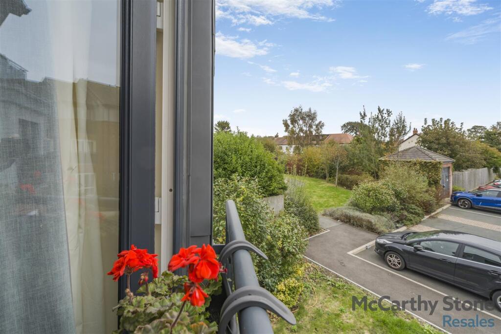 8667052-exterior01.jpg
