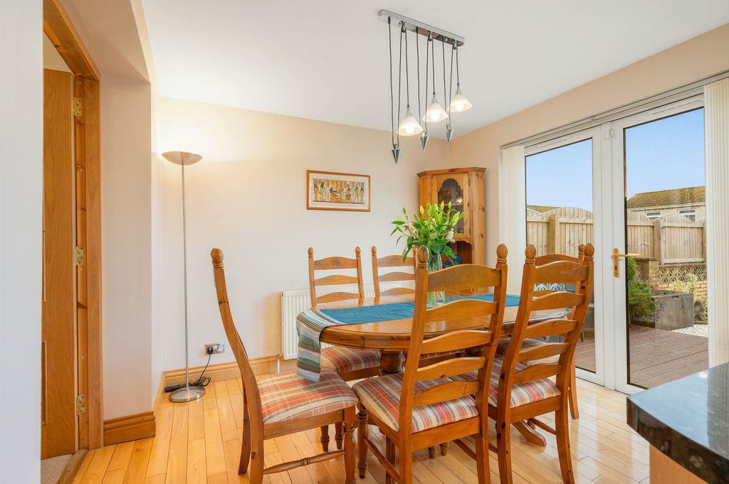 Dining Area 2.jpg