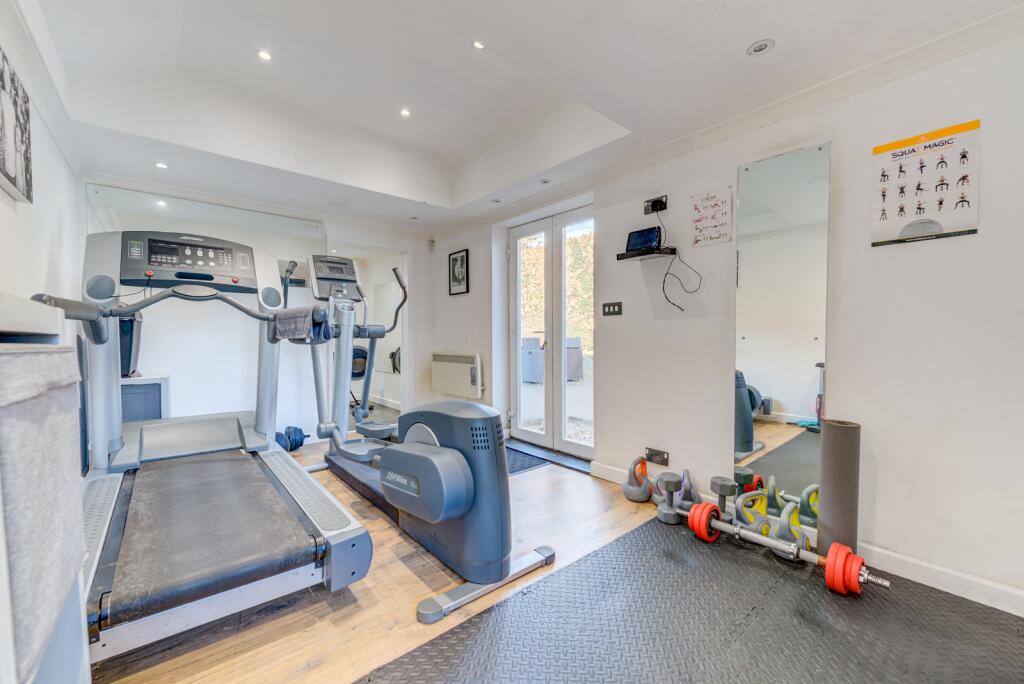 Garage/Gym Room