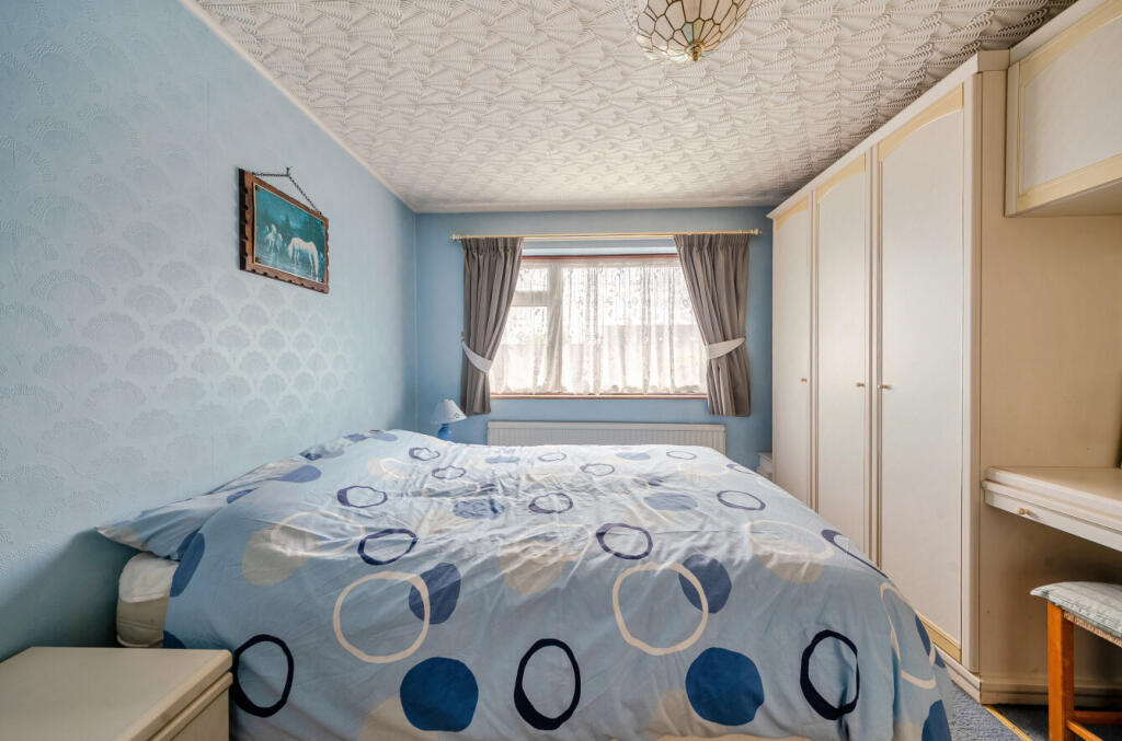 36-681cd8f7966dc-...