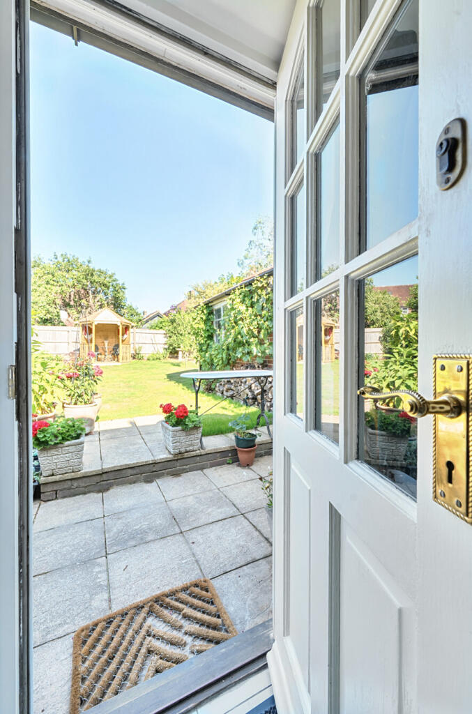 1313471-25-6853d1...