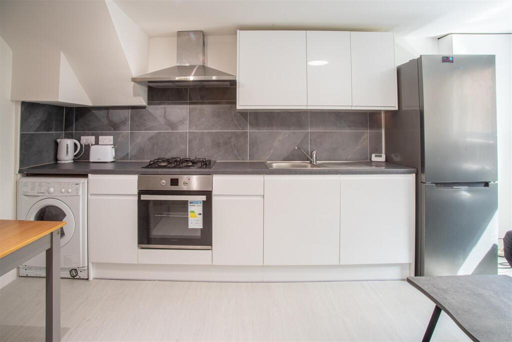 164B Kitchen