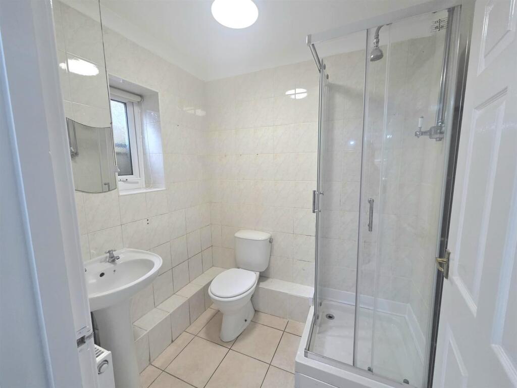 Shower Room.jpeg
