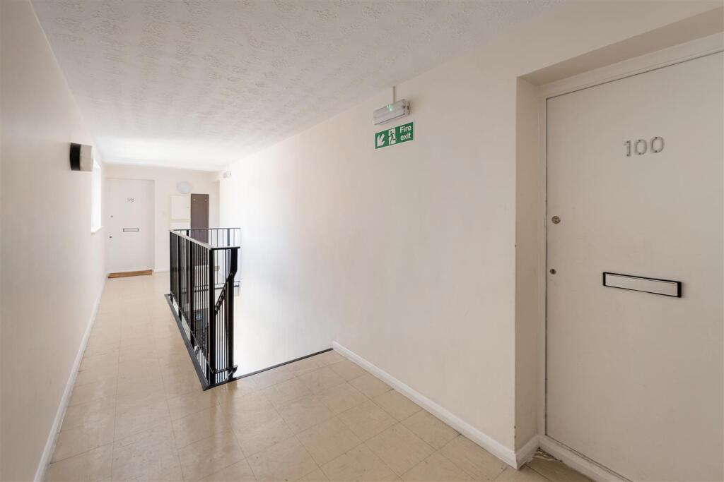 Green Pond Close, E17