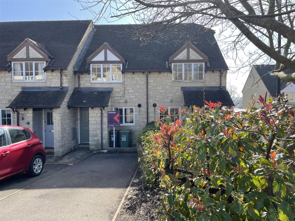 35 Cuckoo Close 1.jpeg