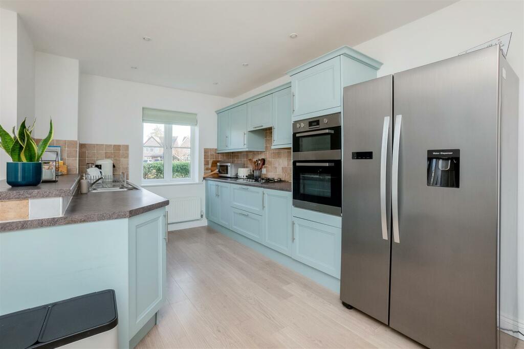 29 Stephenson Way-3.jpg
