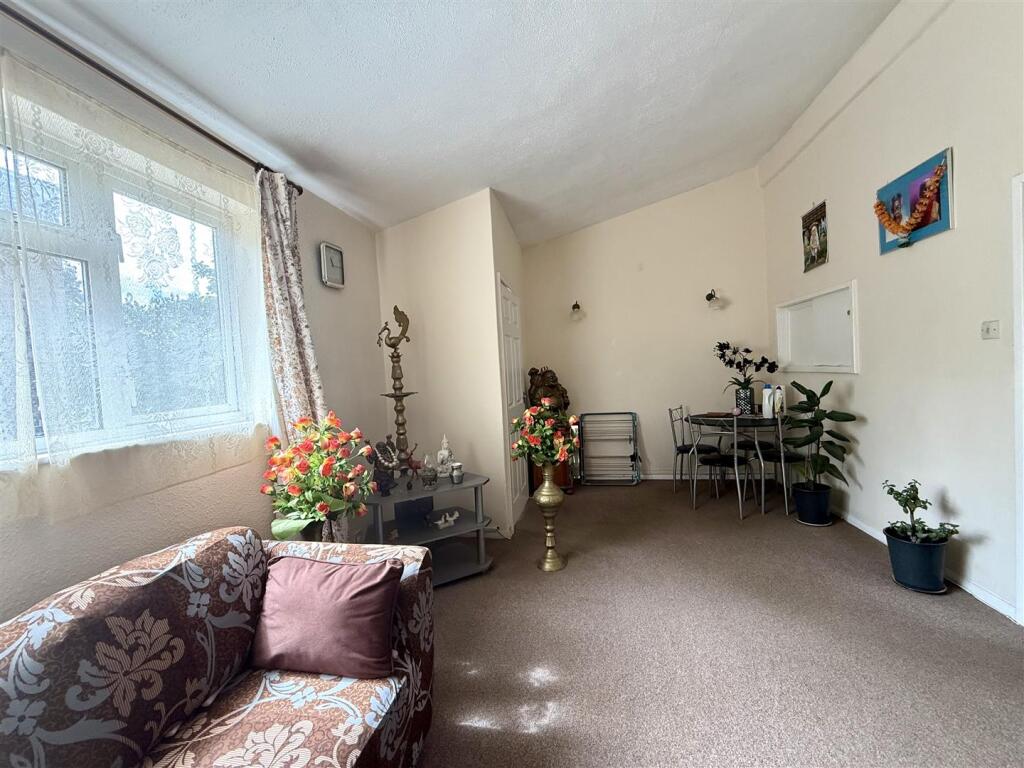 Living/Dining Room