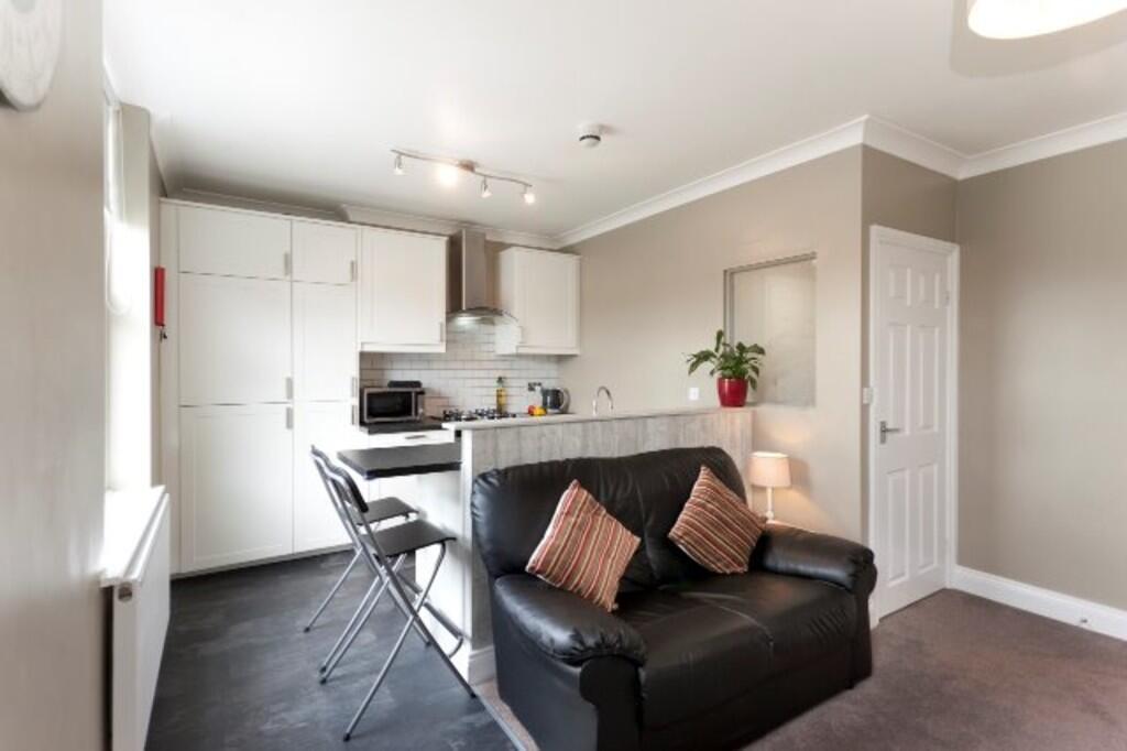 F2 Kitchen_lounge