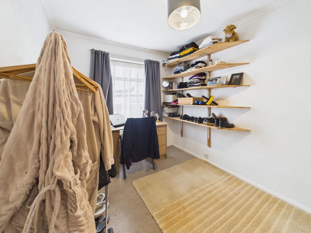 CAM01740G0-PR0434-STILL009