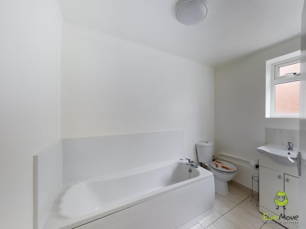 CAM00570P1-PR0226-STILL05