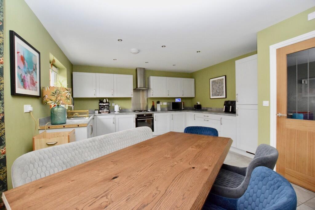 Kitchen/Dining Ro...