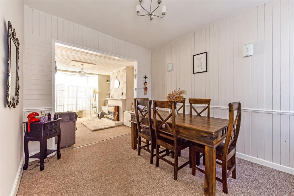 Dining Room.jpg