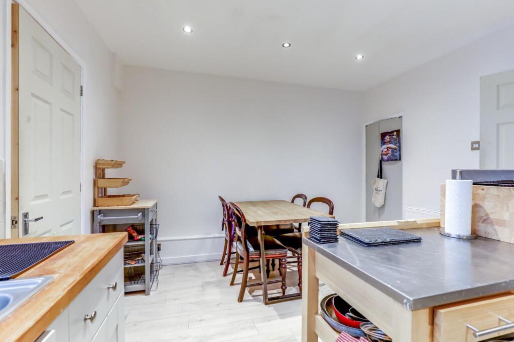 Kitchen/Dining Room